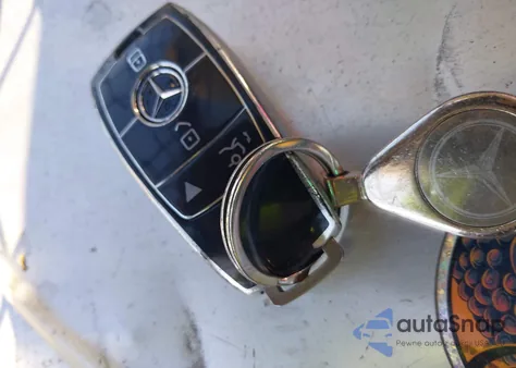 2020 Mercedes-Benz E 350 from USA, damaged, VIN WDDZF8DB8LA741663